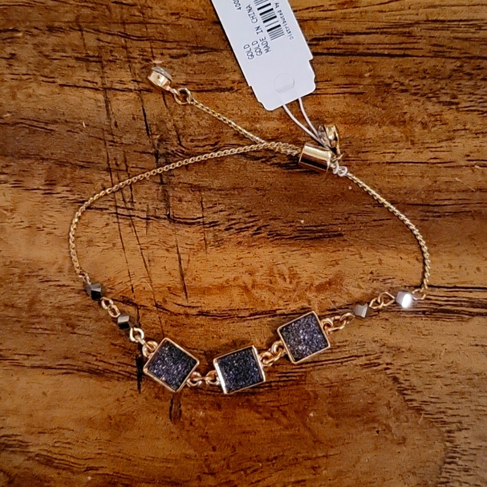 Gold bracelet
